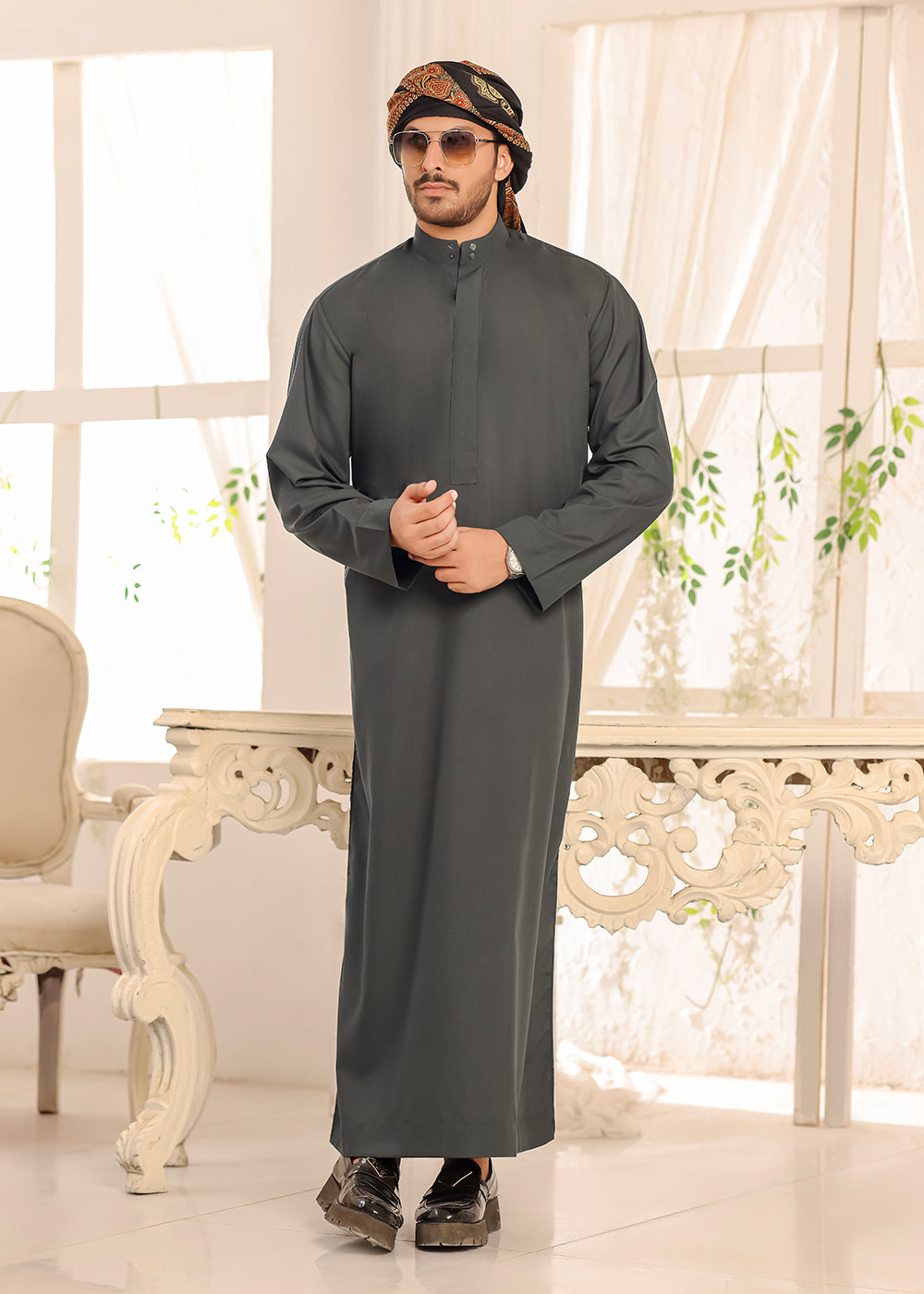 GREENISH GRAY KUWAITI JUBBA