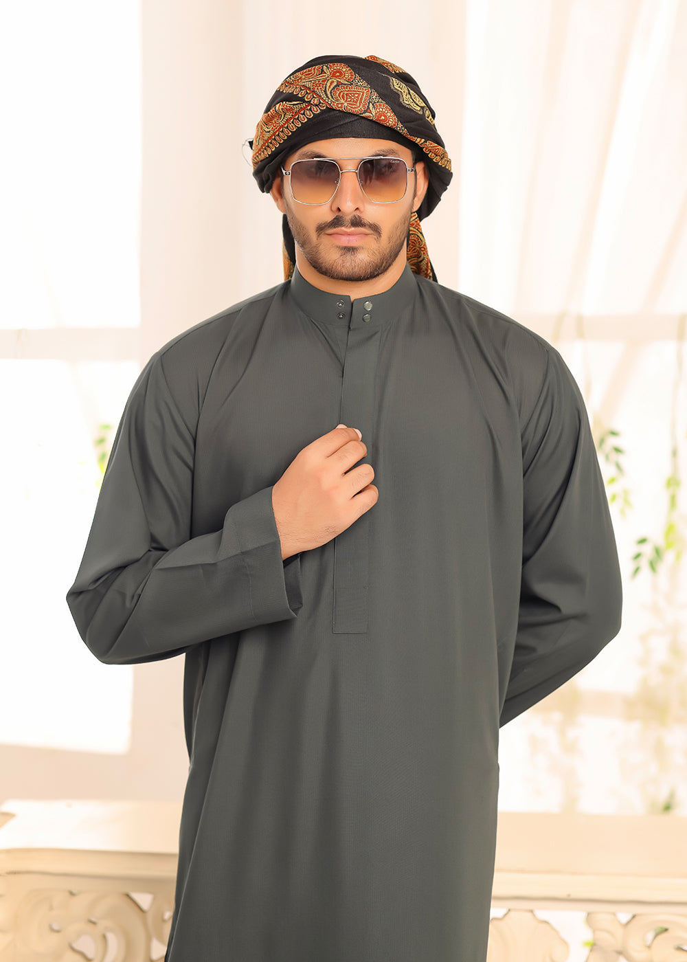 GREENISH GRAY KUWAITI JUBBA