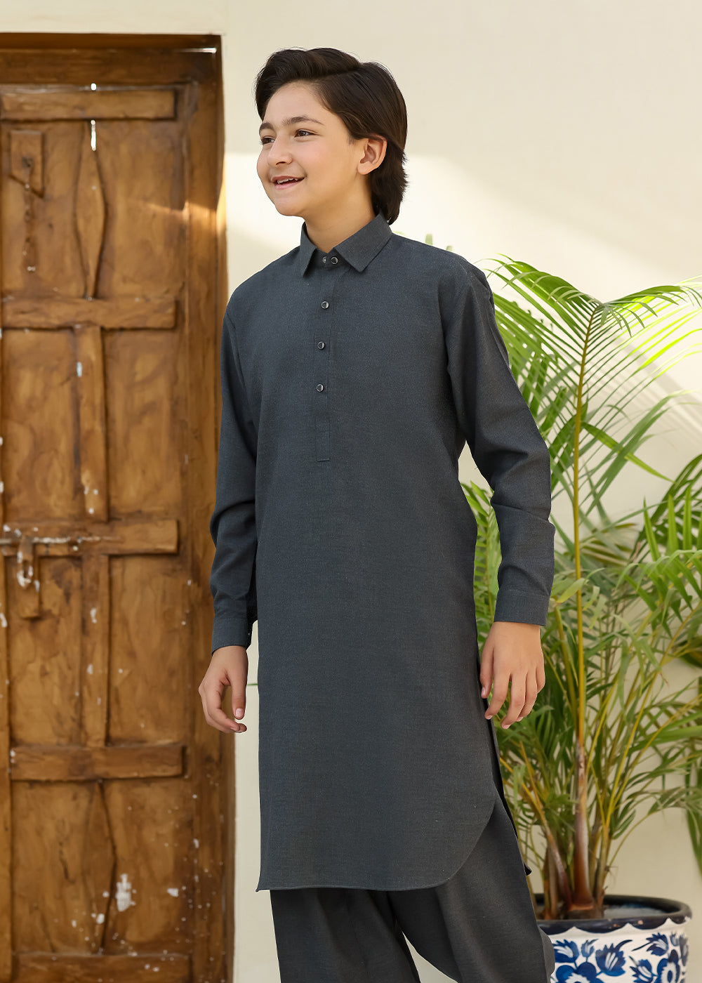 MALAYSIAN GRAY KAMEEZ SHALWAR